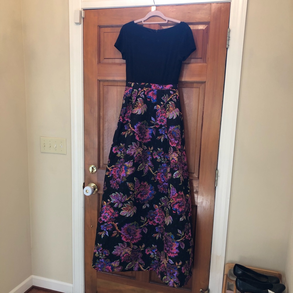 Adrianna Papell Gown/Dress